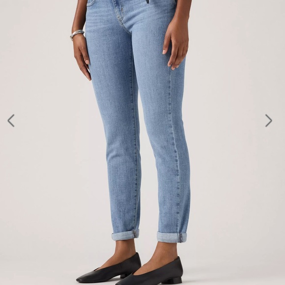 Classic Blue Women's mid rise boyfriend Jeans - Picture 4 of 14